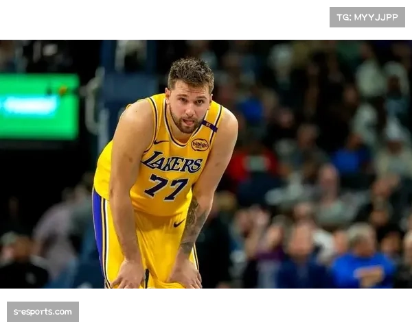 湖人三节击溃雷霆,东契奇里夫斯挡拆破解换防